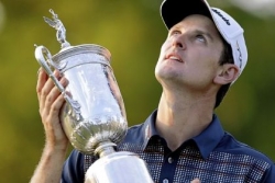 Rose blooms to win U.S. Open, his first major crown