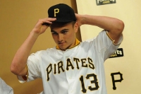 Pirates sign first-round pick Reese McGuire