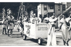 Pittsburgh art cart celebrates 40 years of service